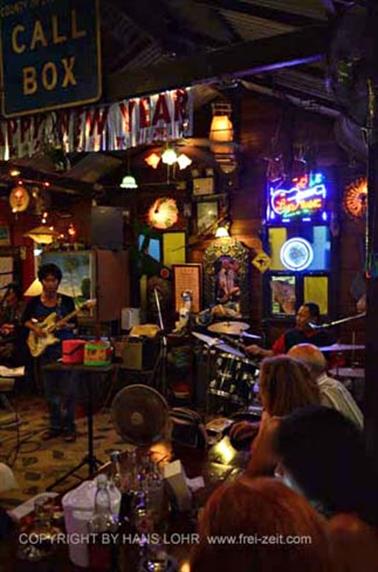 Oodie`s Live Music,_White Sand Beach Village,_DSC_1145_H600PxH488